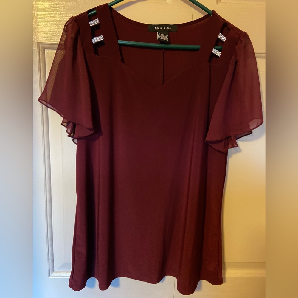 Adele & May BURGANDY Cute Flutter Sleeve Top Sparkly accented Shoulders sz L